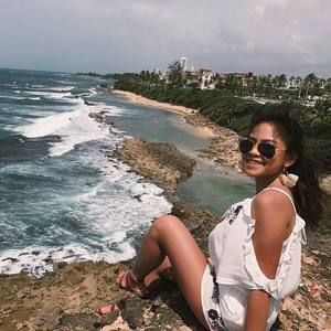 Meet your Posher, Andrea