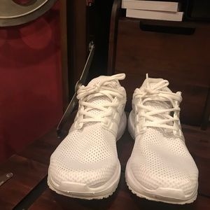 Adidas cloud foam sneakers