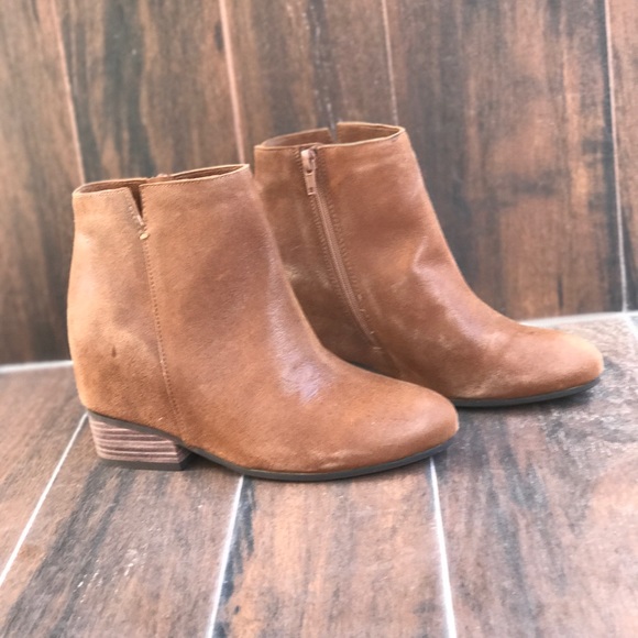 Cognac Distressed Leather Hidden Wedge Boots - Picture 4 of 8