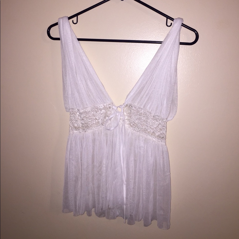 See through top sleeves.