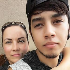 Meet your Posher, Gilbert