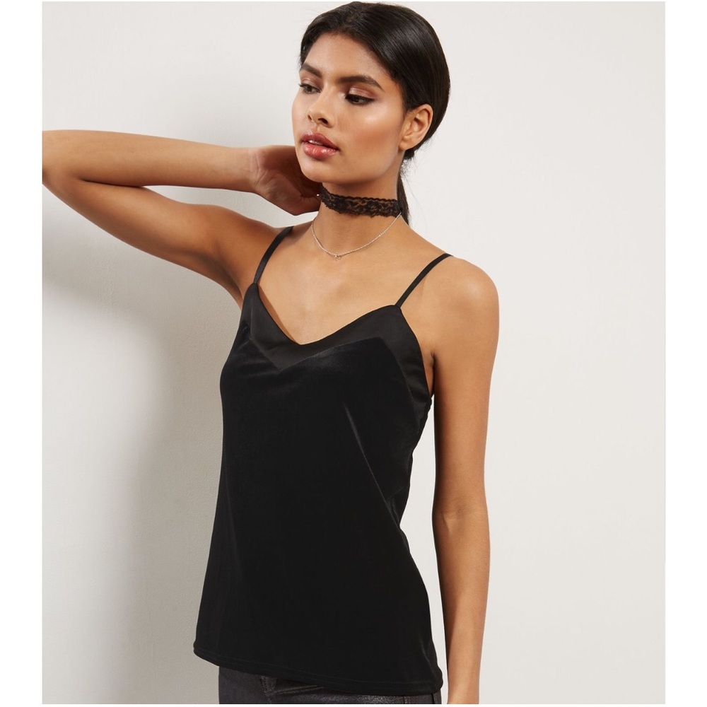 New Look Velvet V- Neck Cami