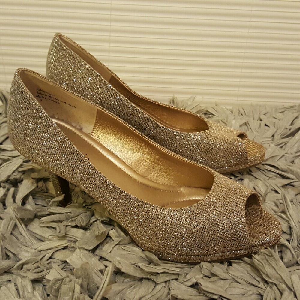 Ladies shoes