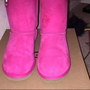 Pink ugg