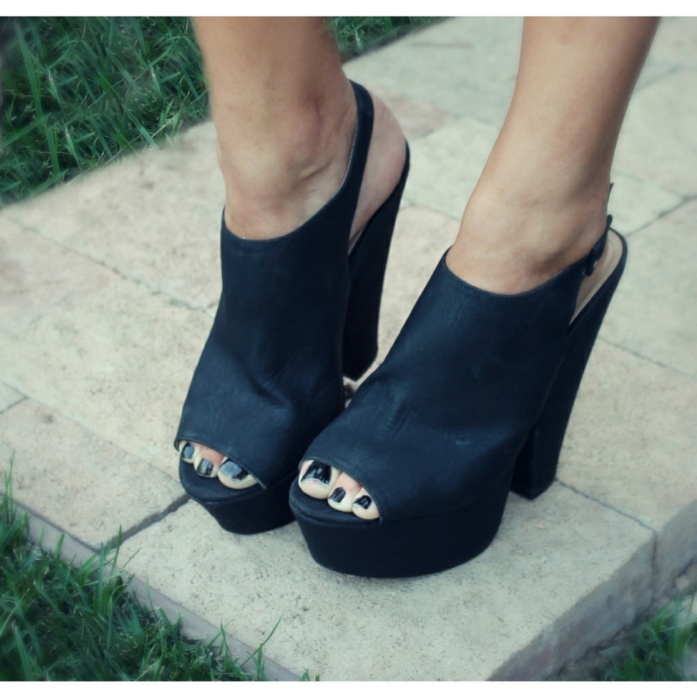 Steve Madden block heel with ankle strap