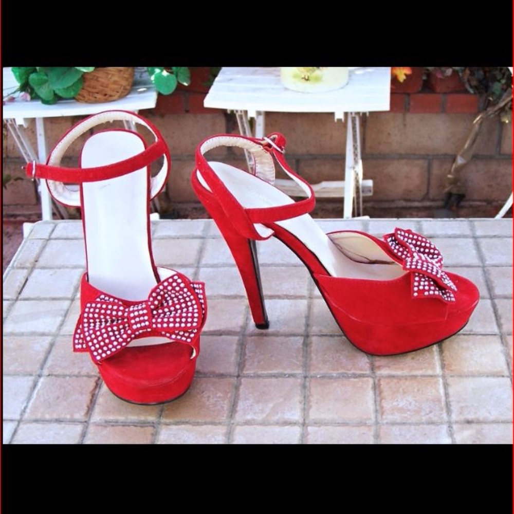Delicacy Red Heels Size 7 Like New