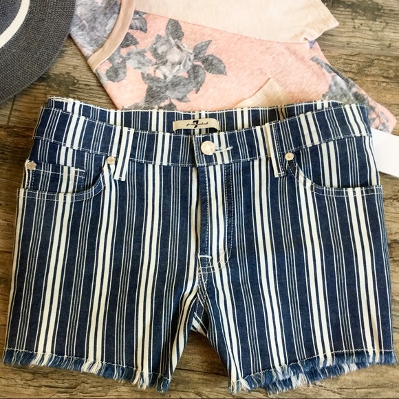 7 for all mankind frayed jean shorts - Picture 2 of 4