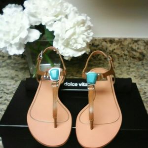 LAST PAIR!! Dolce Vita T-Strap thong sandal