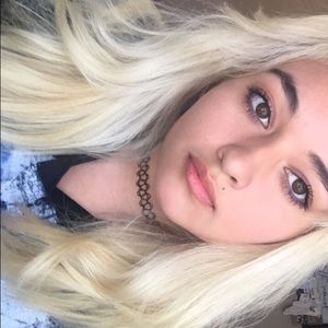 Meet your Posher, Celeste