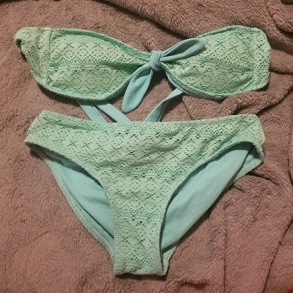 Cute turquoise bikini top