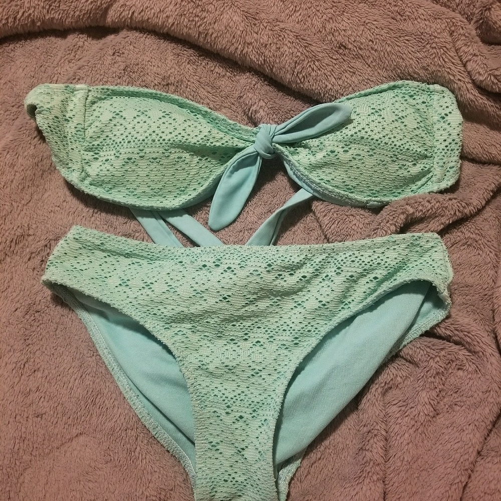 Cute turquoise bikini bottoms