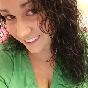 Meet your Posher, Alicia