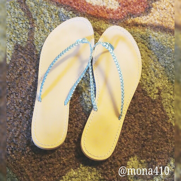 🔴 4/$15 Old Navy Blue Sandals - Picture 2 of 5