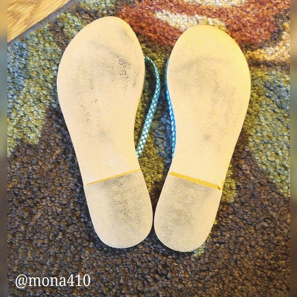 🔴 4/$15 Old Navy Blue Sandals - Picture 4 of 5