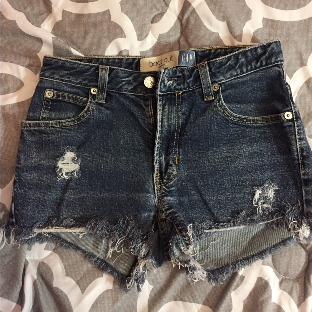 Gap shorts