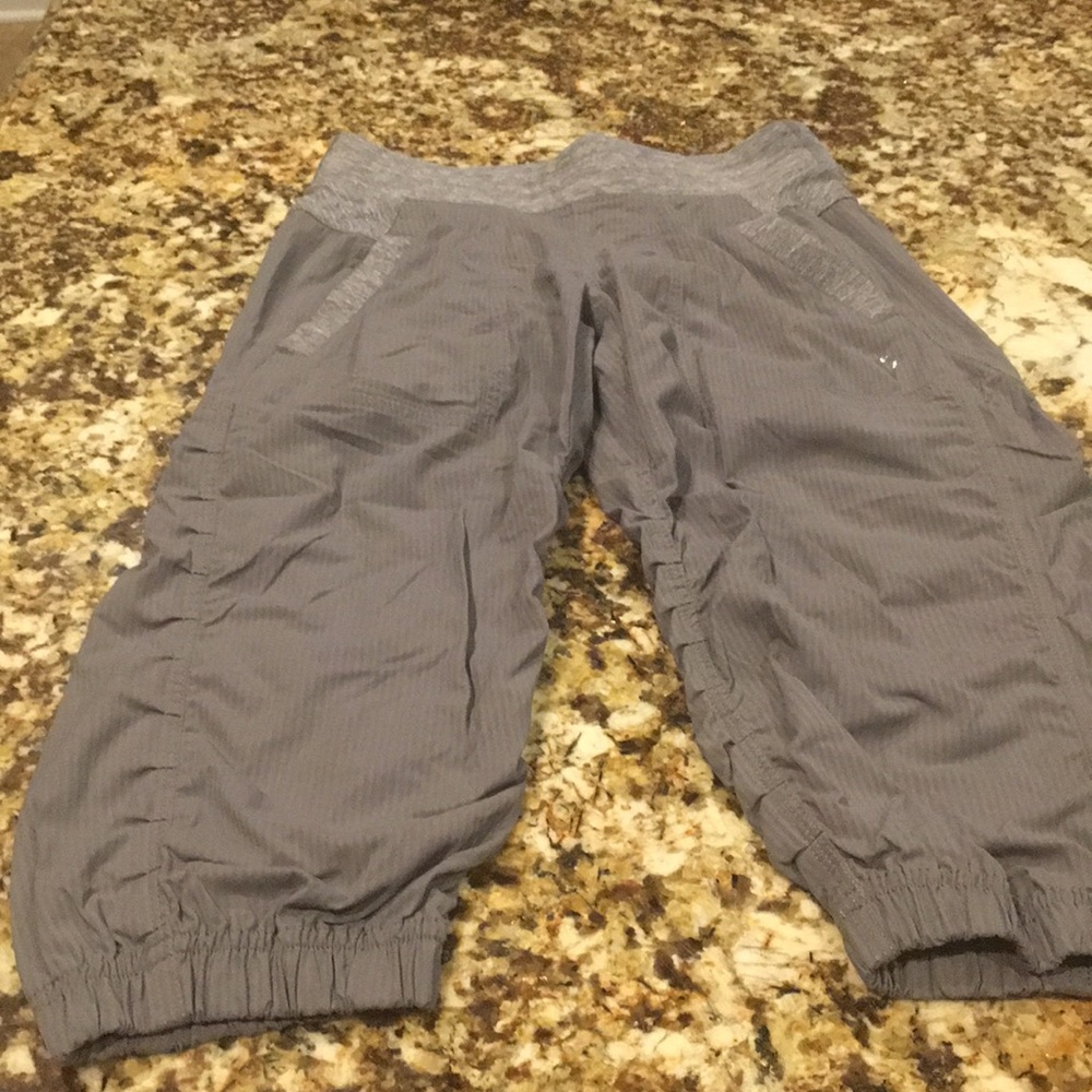 Ivivva cropped studio pant gray Size 6