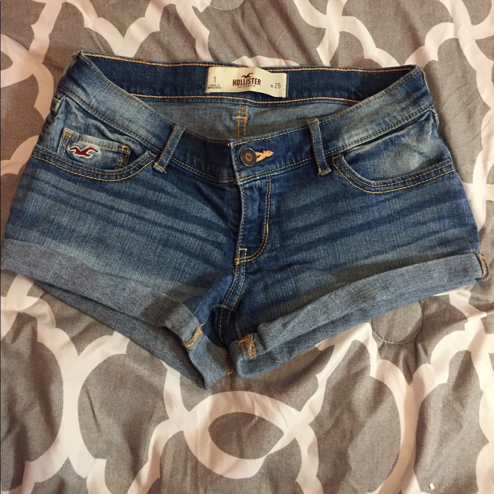 Hollister short