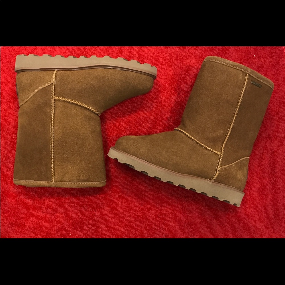 Plain tan BearPaw Boots