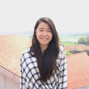 Meet your Posher, Claire