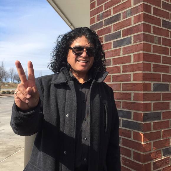 Meet your Posher, Moises - Picture 1 of 1