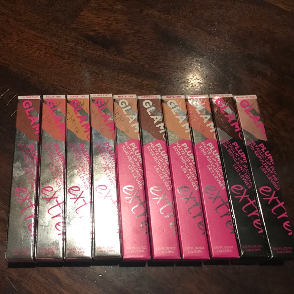 GlamGlow a lip plumper in matte, gloss & metallic