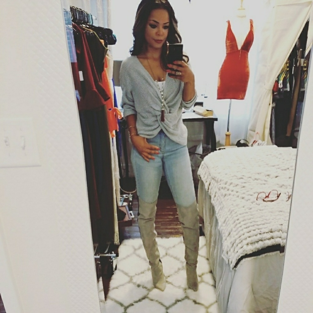 Sweet and twisted reversable sweater - Picture 4 of 4