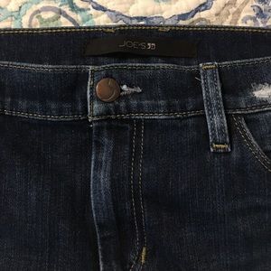 Adorable Joe's Jeans size 31 roll cuff bottom!