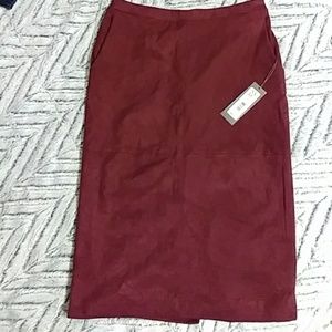 NY&C *brand new* Eva Mendes burgundy skirt