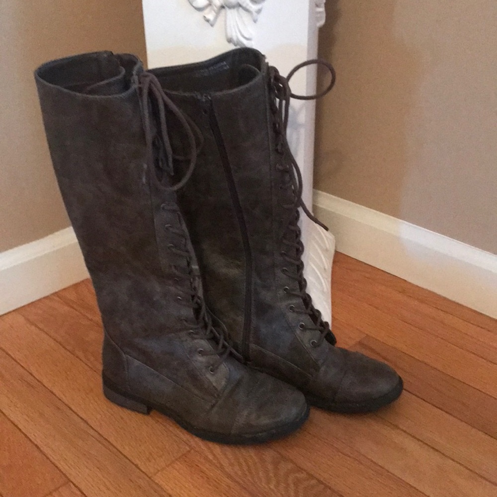 FIREVER 21 Boots--Great Condition-Gently Used
