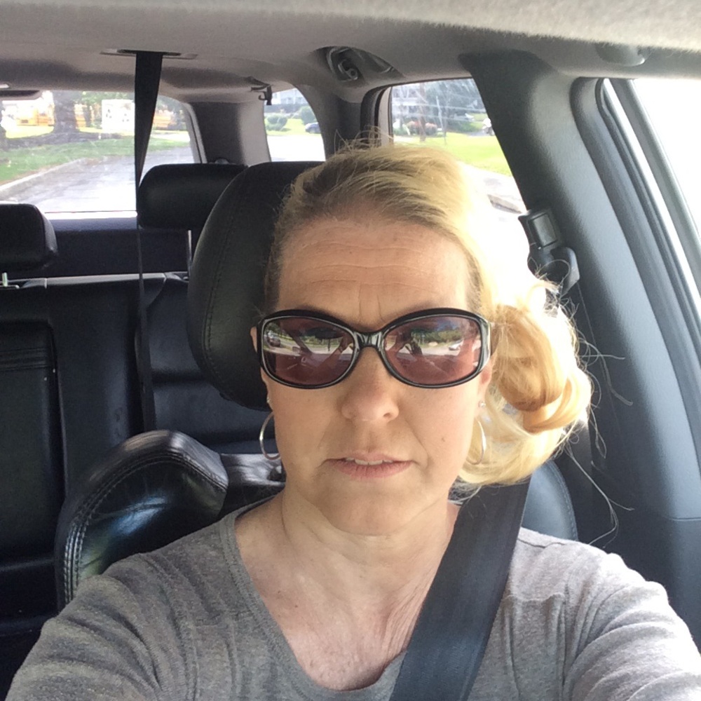 Meet your Posher, Cynthia