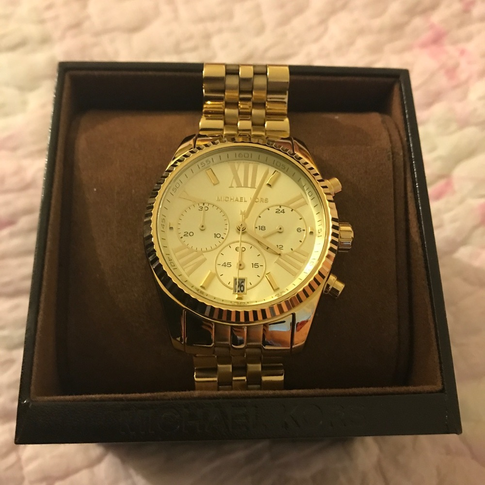 MICHAEL KORS GOLD WATCH 🕓