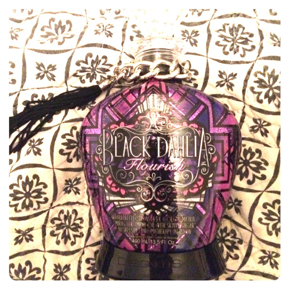 PRICE SLASH Black Dahlia Flourish Tanning Lotion