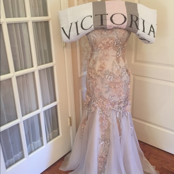 Meet your Posher, Victoria - Picture 2 of 2