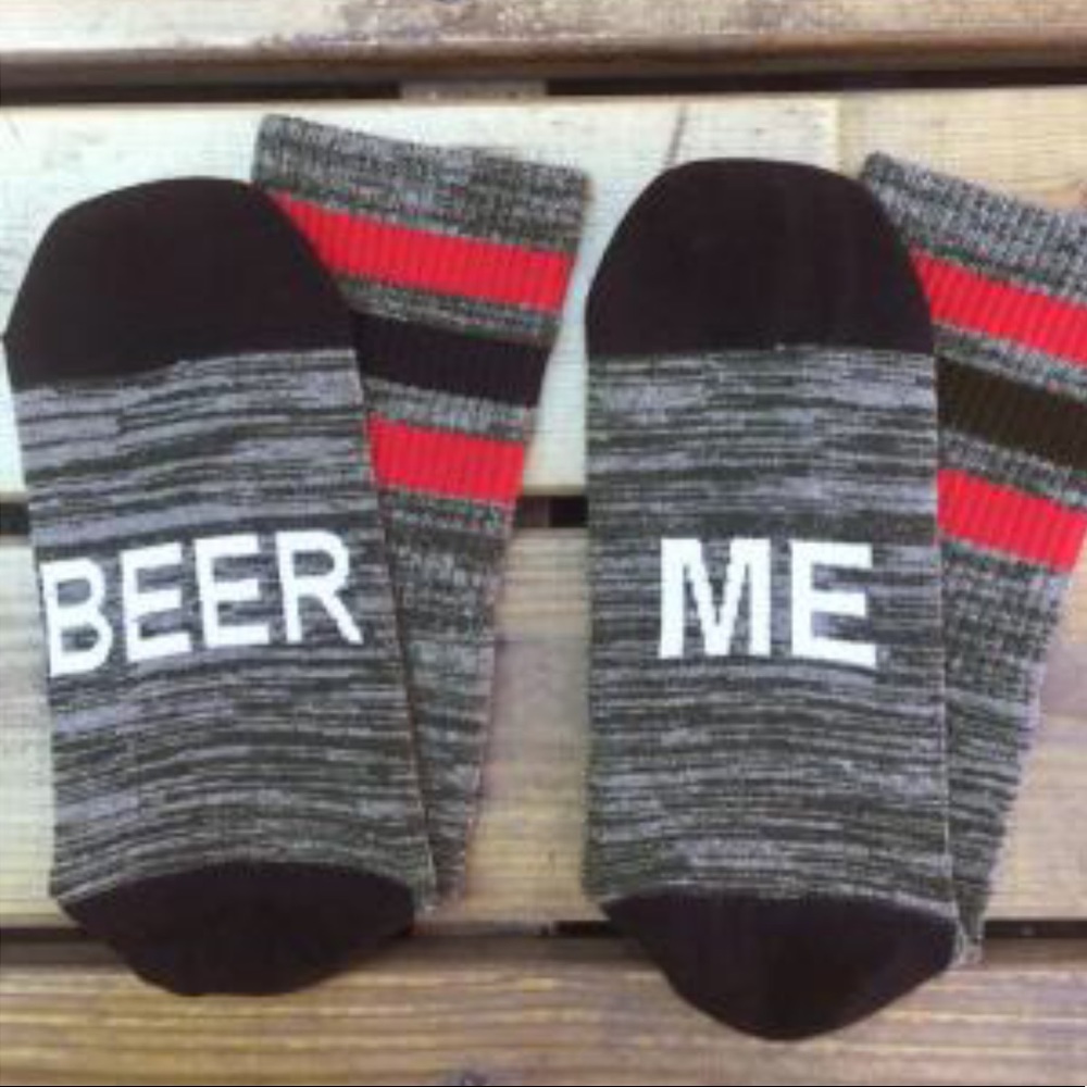 Women’s  BEER ME socks - Picture 4 of 4