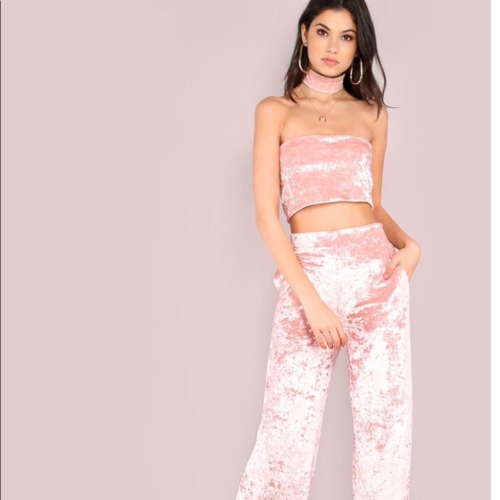 Yay velvet co-ord set with choker