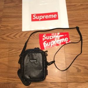 Black supreme shoulder bag FW17 *NEW*