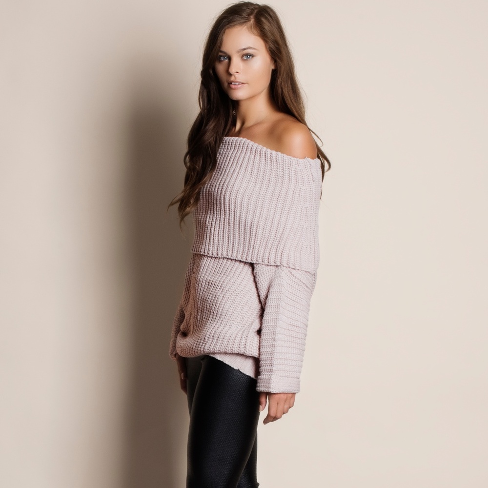 Off Shoulder Chunky Sweater - Picture 3 of 4