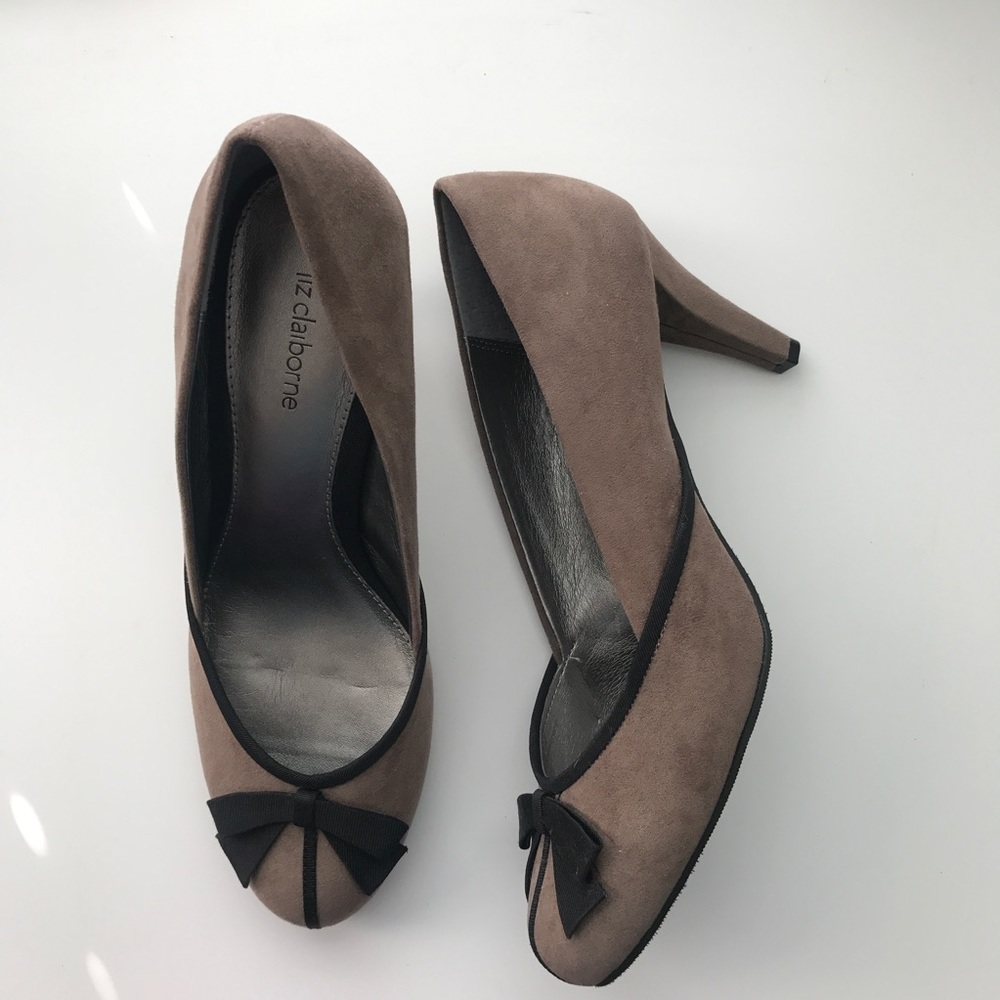 Liz Claiborne pumps