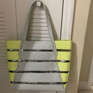 Vince Camuto tote