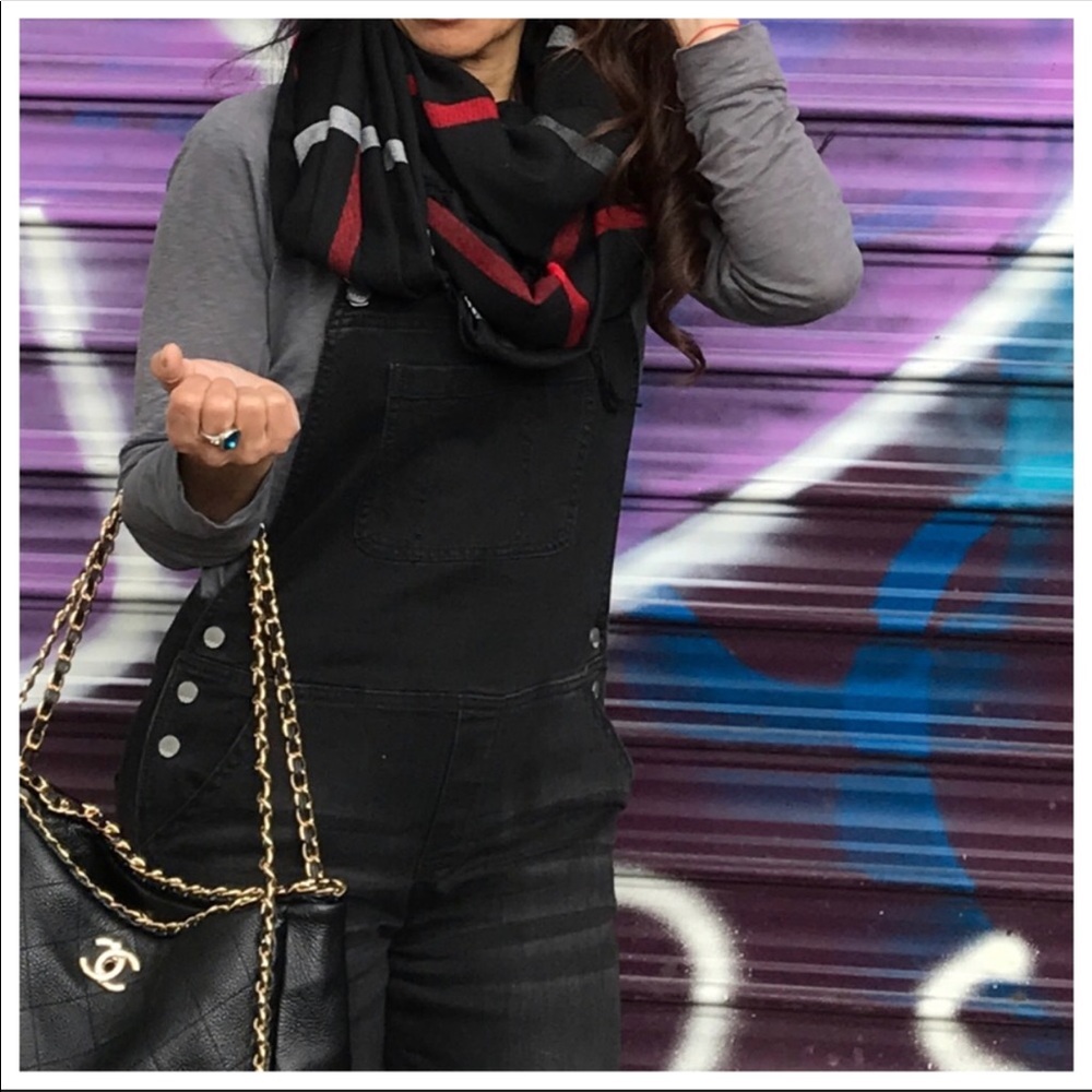✨LAST ONE ✨PARIS Navy Blue Plaid Fringe Scarf - Picture 4 of 8
