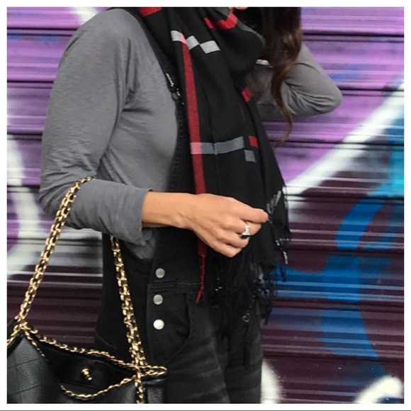 ✨LAST ONE ✨PARIS Navy Blue Plaid Fringe Scarf - Picture 6 of 8