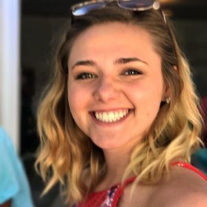 Meet your Posher, Alyssa