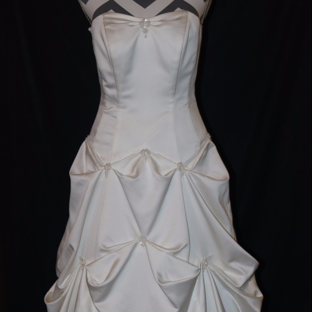 Beautiful Cream Wedding Dress