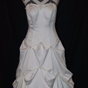 Beautiful Cream Wedding Dress