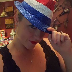 Meet your Posher, Lyna