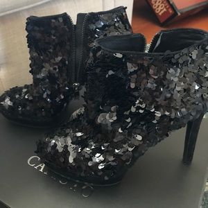 Vince Camuto Diva sequin booties size 7.5