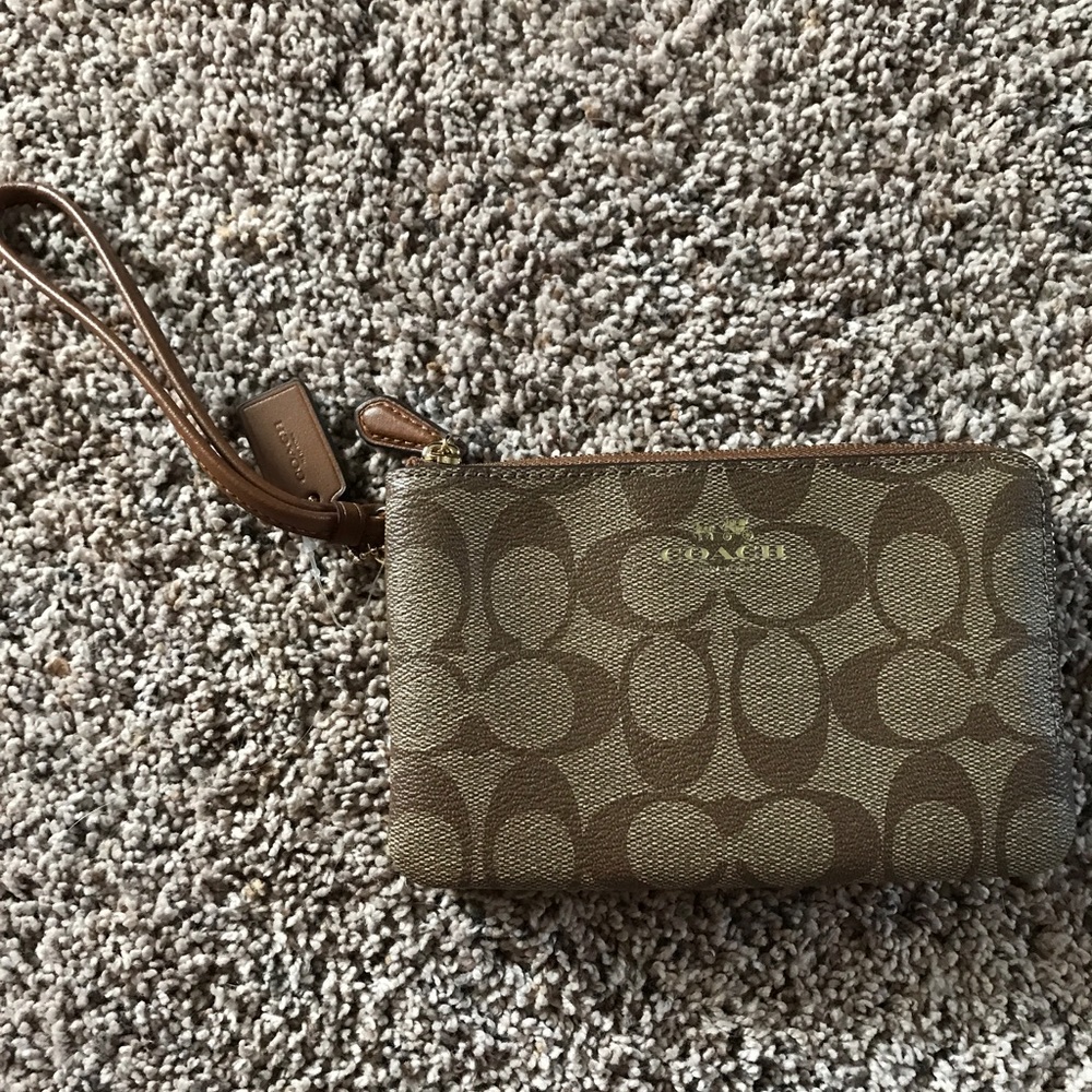 Coach wristlet NEW