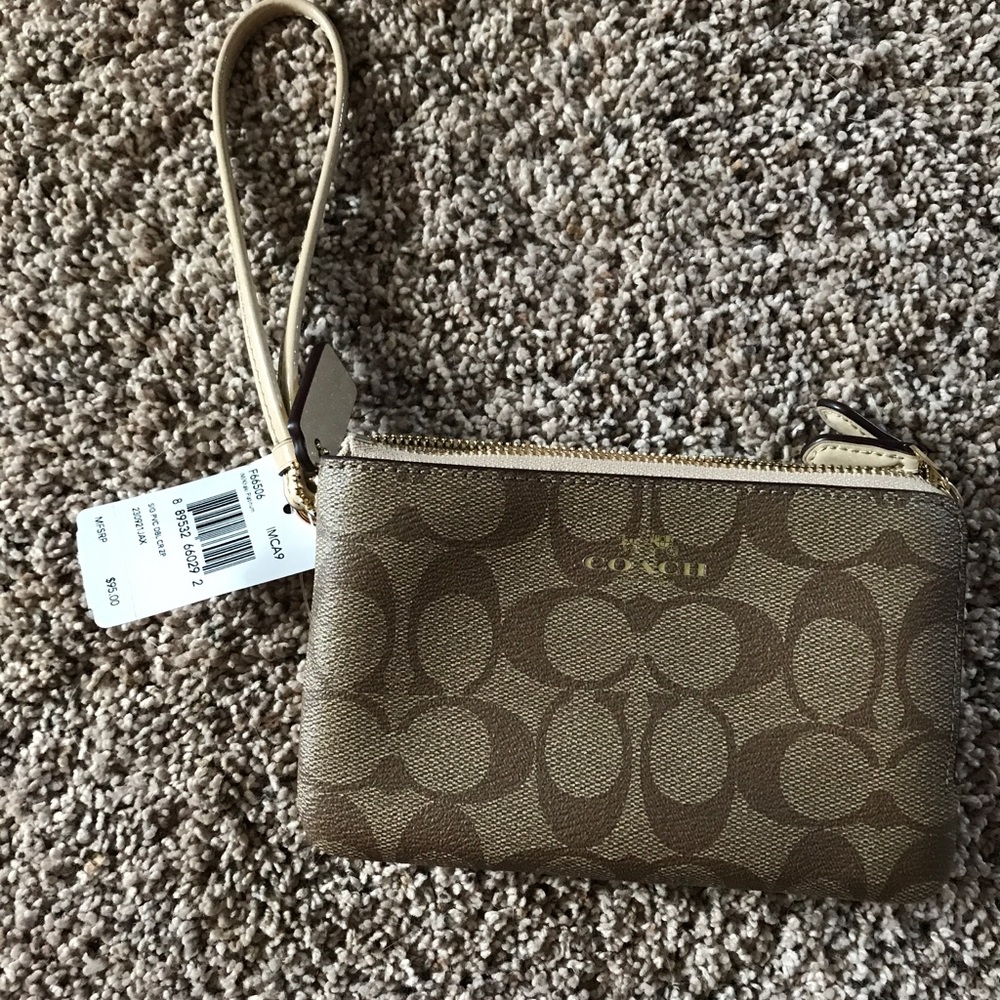 Coach wristlet NEW