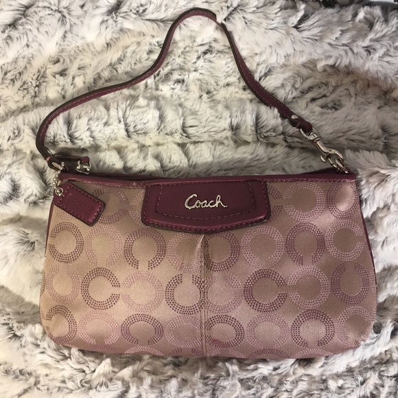 Handbags - Coach Wristlet