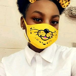 Meet your Posher, Jameshia